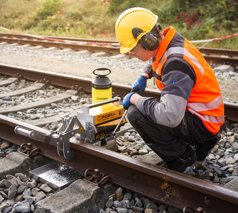 Rail Drill Kit (includes rail clamp and rail shoes) - Battery Powered